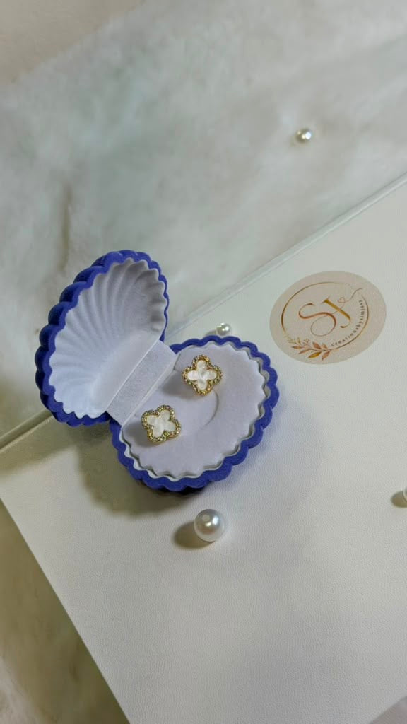 🤍 White Clover Gold Stud Earrings