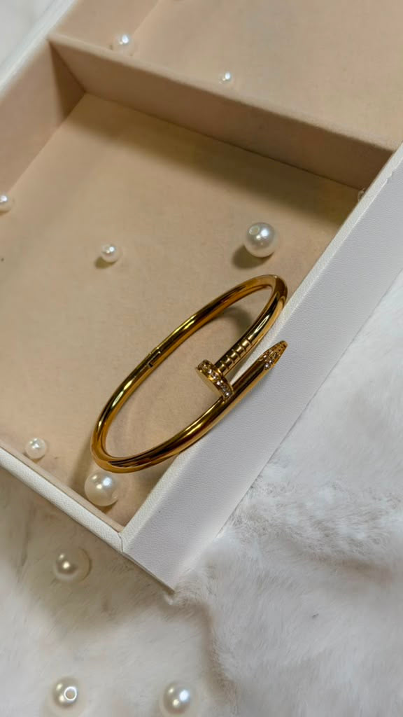 Luxury Crystal Nail Bracelet