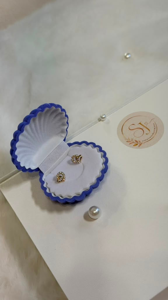 💎 Mini Crystal Flower Stud Earrings