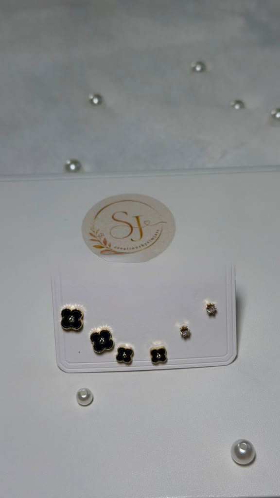 🖤 Black Clover Stud Earring Set