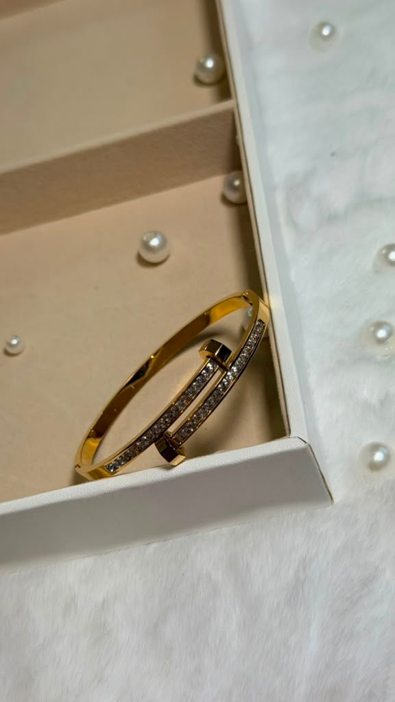 Luxury Gold Crystal Bar Bracelet