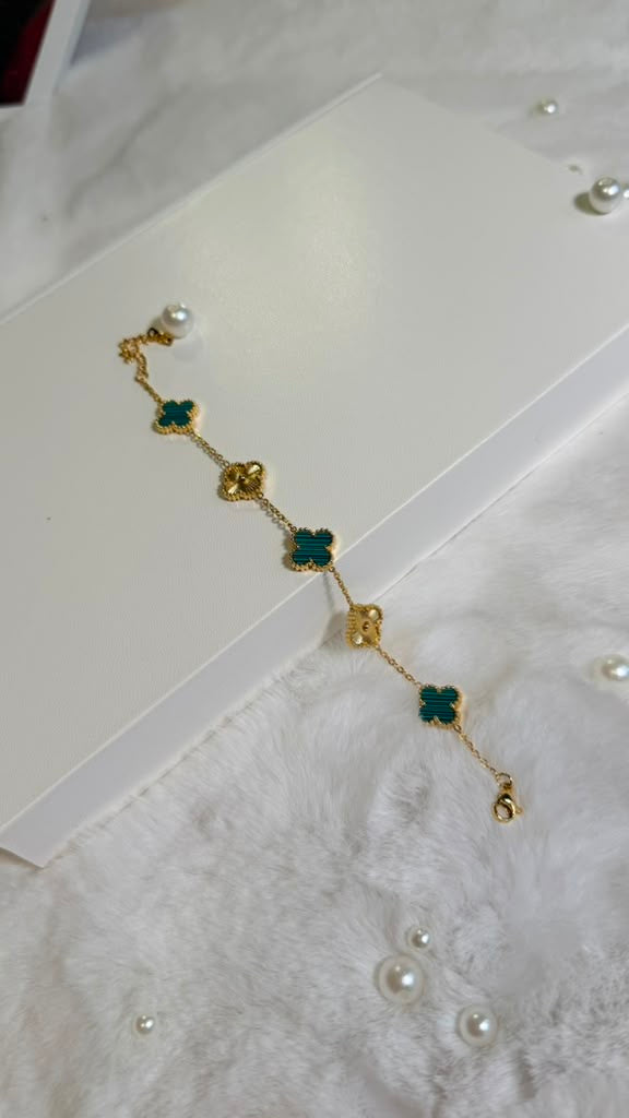 Lucky Green Clover Charm Bracelet