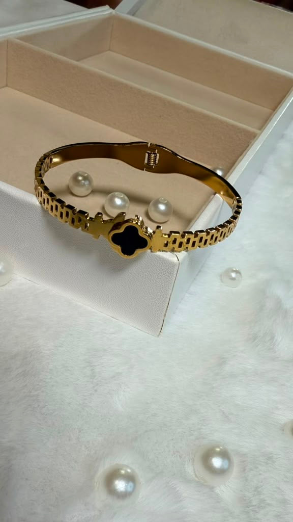 Luxury Black Clover Gold Bracelet